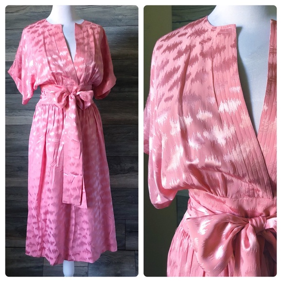 Dresses & Skirts - Vintage salmon dolman sleeve midi dress M L